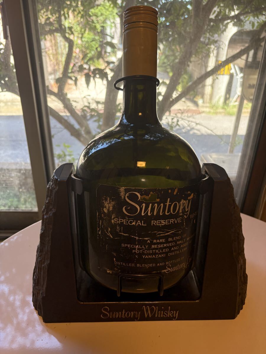 ☆メガボトル(空瓶)金属製スタンド付・サントリーリザーブ拍卖