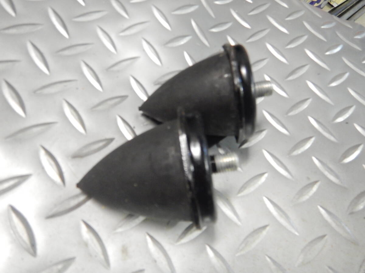 即決 ジムニ-JB64W/JB74W/JB23W/JB33W/JB43W/JA12/JA22W/JB32W リアバンプストッパー 2個セット 使用僅少拍卖