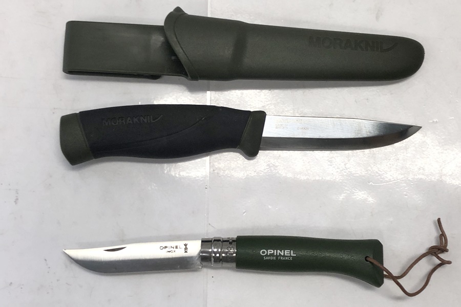 【送料無料】東京)◇Morakniv OPINEL コンパニオン ヘビーデューティー カーボン ミニタリーグリーン No8 革紐付きカーキ セット拍卖