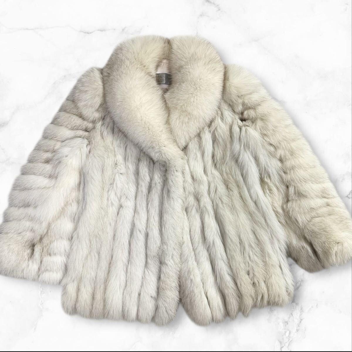 【高級/ボリューム満点】 SAGA FOX ROYAL サガフォックスロイヤル ブルーフォックス ハーフコート リアルファー 本毛皮 ホワイト XL 13拍卖