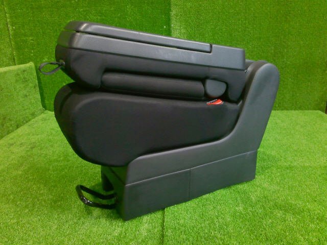 4kurudepa H25年 セレナ DAA-HFC26 センター コンソール ボックス 88666-1VA0A リア用 C26拍卖