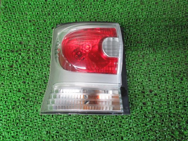 タント DBA-L375S 左テールランプ 81560-B2260 トーカイデンソー 20507L /50210拍卖