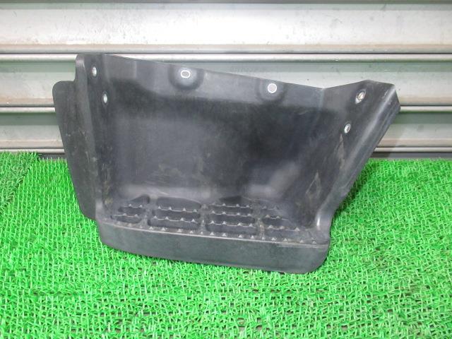 デュトロ TKG-XZU605M 左サイドステップ 51772-37131 TTT /50327拍卖