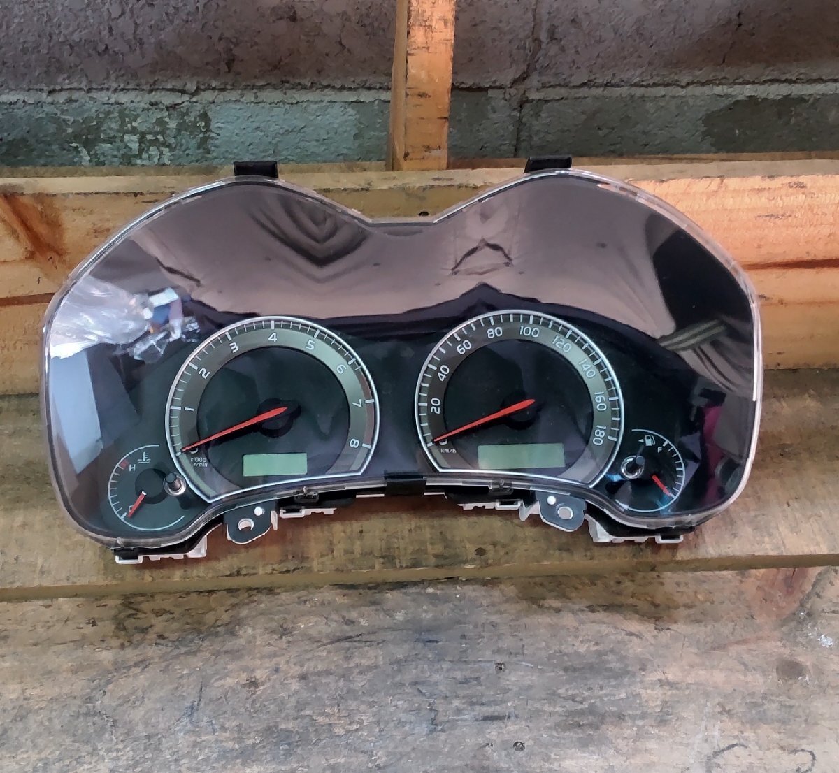 スピードメーター トヨタ オーリス NZE151 H20/4 15428 0001 1NZFE K310 83800-12F20 中古 16002477拍卖