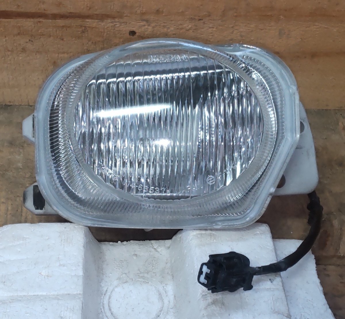 右 フォグランプ 日産 グロリア 300VL HY34 H11/7 26150-AG225 中古 16006780拍卖