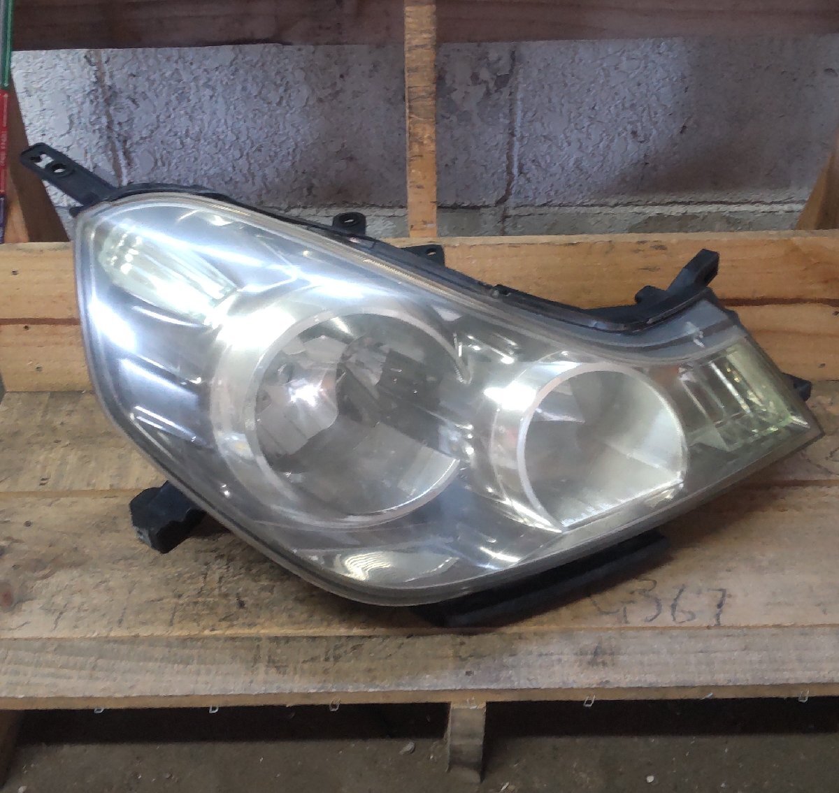 右 ヘッドランプ 日産 ウィングロード 15M Y12 H17/12 ICHIKOH 1777 26010-CV700 中古 17000802拍卖