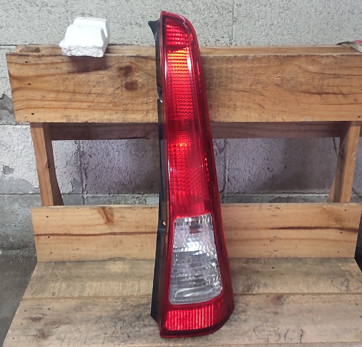 右 テール コンビネーション ランプ ダイハツ ミラ L250S H16/3 ICHIKOH 4968 81550-B2030-000 中古 17001512拍卖