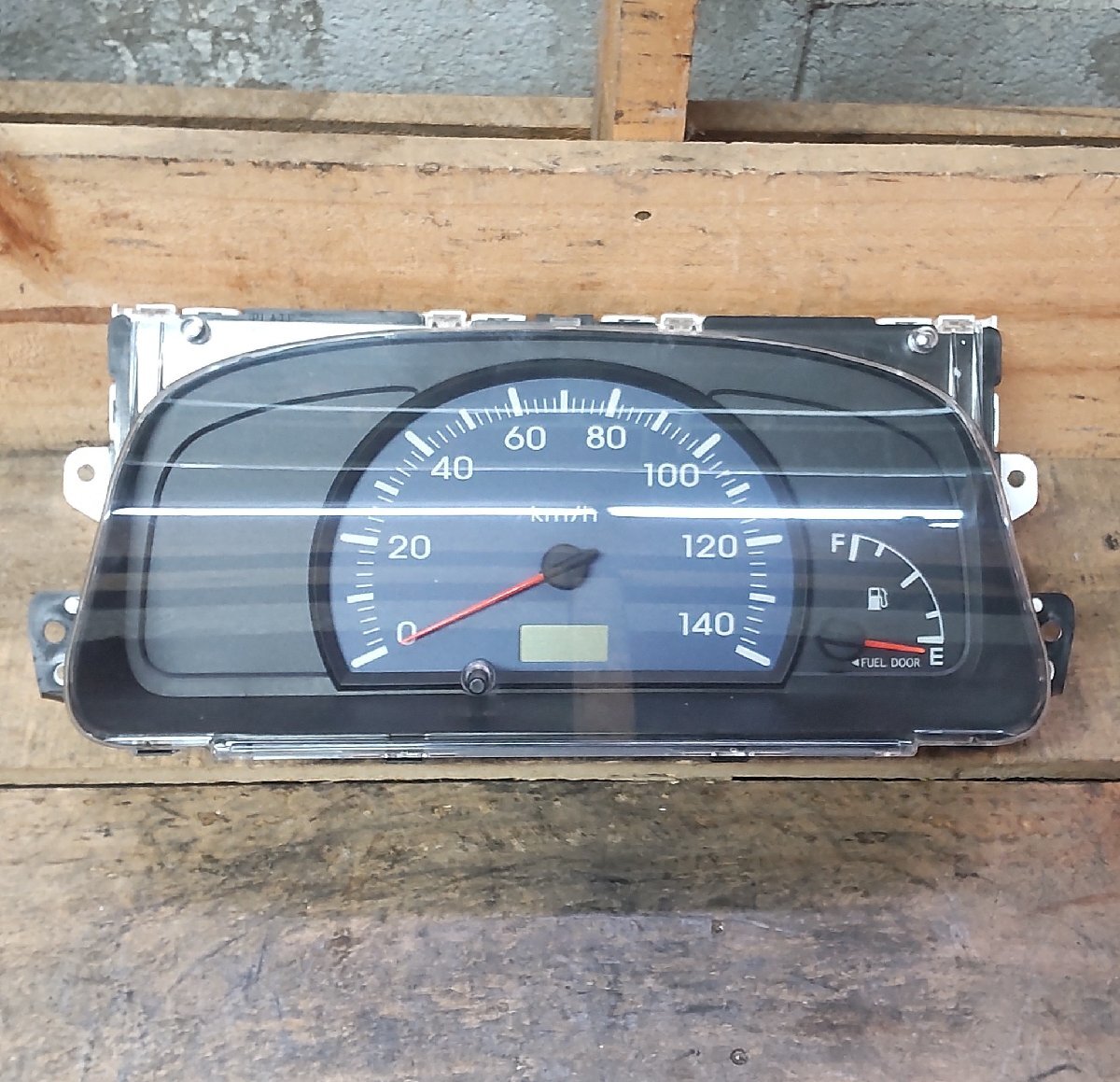 スピードメーター ダイハツ ミラ L250S H16/9 DENSO 83800-B2A10-000 中古 16004189拍卖