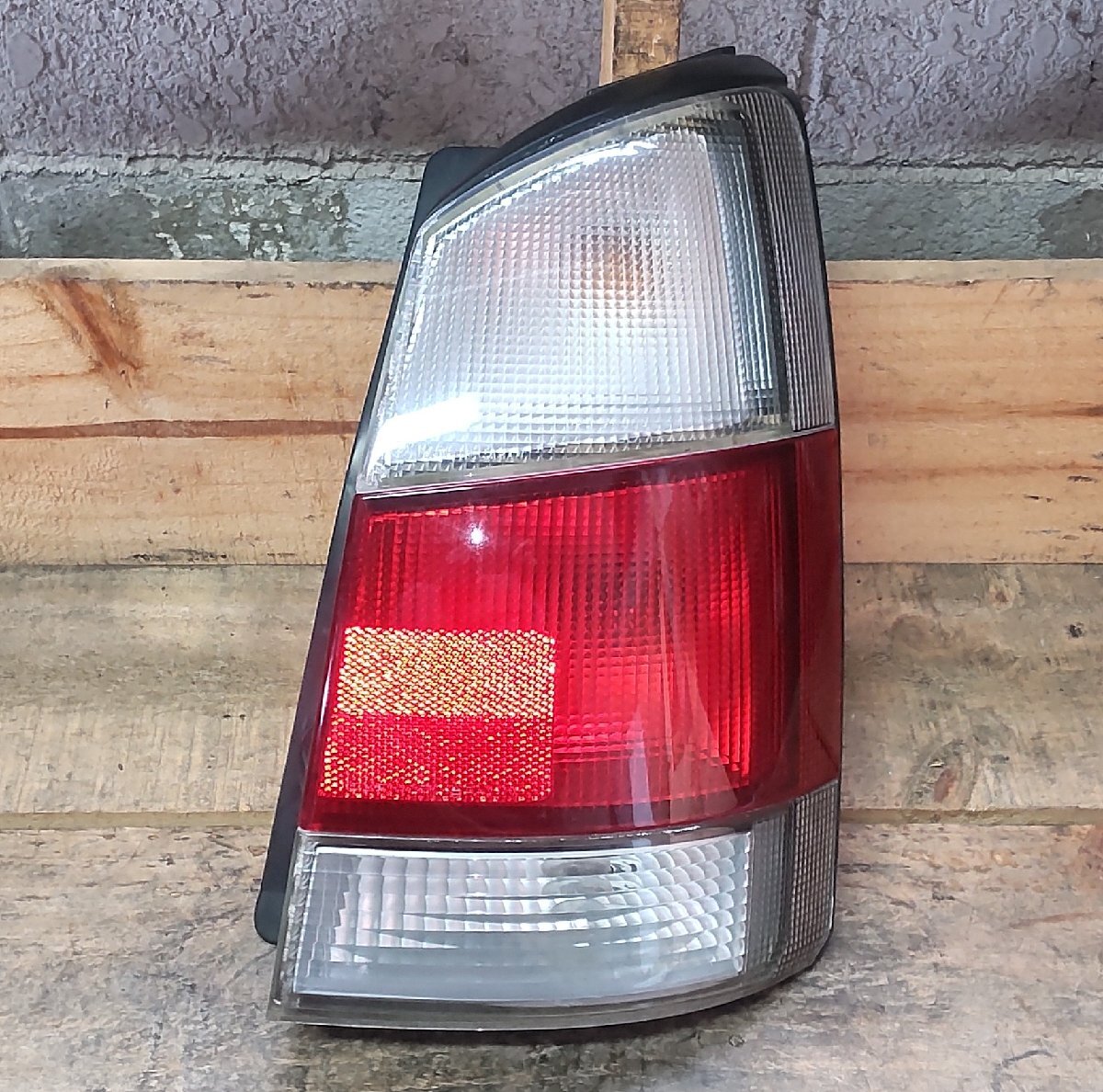 右 テール コンビネーション ランプ スバル プレオ RA2 H11/12 9206 0091 84201KE000 中古 16005246拍卖
