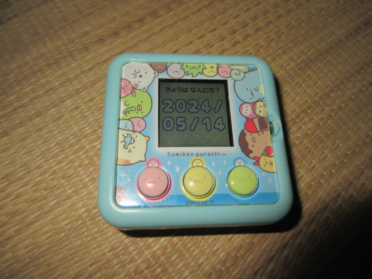 R070611 断捨離 処分「タカラトミー すみっコぐらし すみっこあつめ 携帯型ゲーム 動作確認スタート画面確認」保管品拍卖