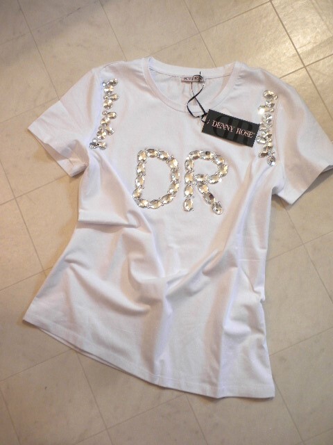 正規2024SSモデル入荷☆彡ITALY【DENNY ROSE】◆デニーローズ◆綺麗な大粒ビジューロゴ!白コットンストレッチTシャツ!XSサイズ拍卖