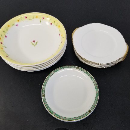 皿 GIVENCHY 大皿 カレー皿 小皿 デザート皿 3種類12枚 まとめ売り A9388A08拍卖