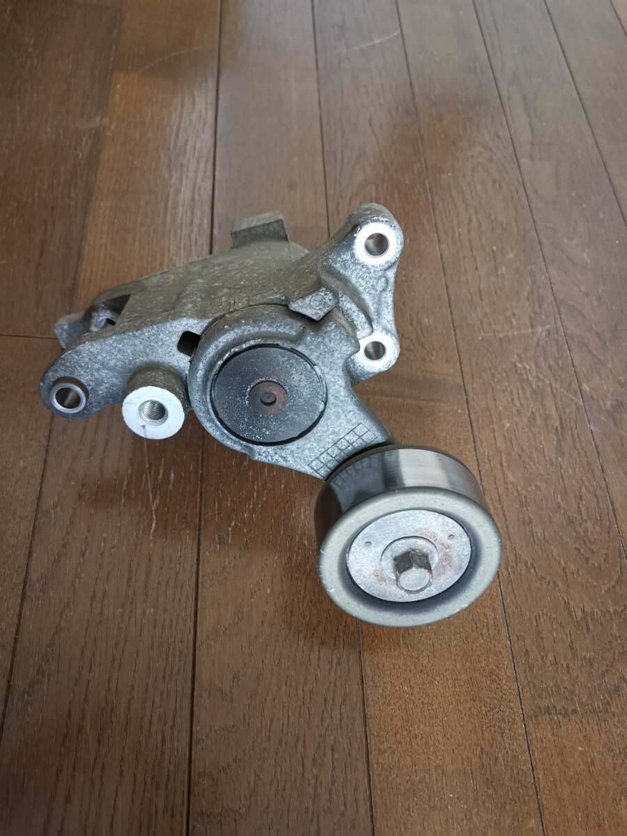 kdh205v vベルトテンショナー ファンベルトテンショナー ハイエース ナロー 標準拍卖