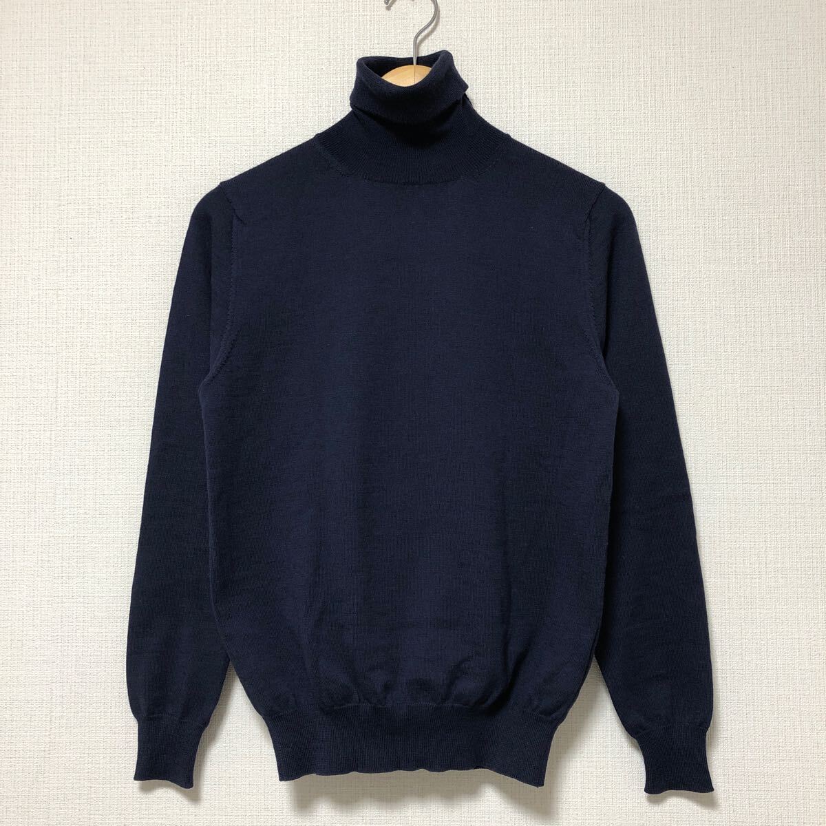 (k) cruciani クルチアーニ ハイゲージ タートルネック ニット セーター イタリア製 サイズ44 紺 ネイビー 長袖 無地 ウール100%拍卖
