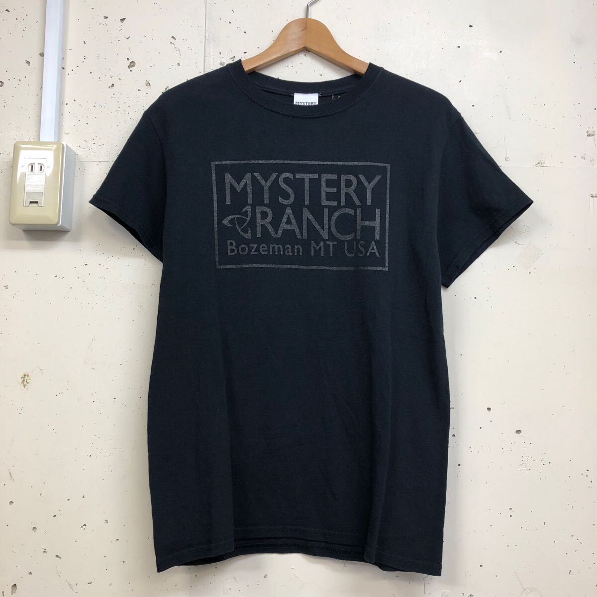 (k) MYSTERY RANCH ミステリーランチ 半袖Tシャツ プリント Tee 黒 ブラック メンズ サイズS コットン100 拍卖