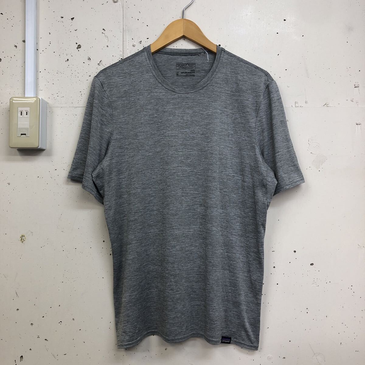 美品 patagonia パタゴニア SP18 daily CAPILENE BASELAYER デイリー キャプリーン ベースレイヤー 半袖 Tee tシャツ グレー M 拍卖