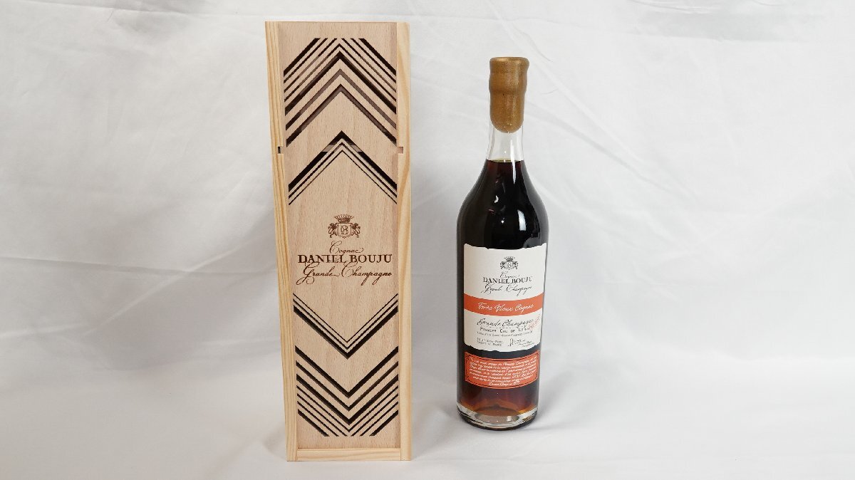 ☆【未開栓 古酒 】ダニエルブージュ ブリュット ド フュー (50度 700ml) 木箱入り 良品☆カワ拍卖