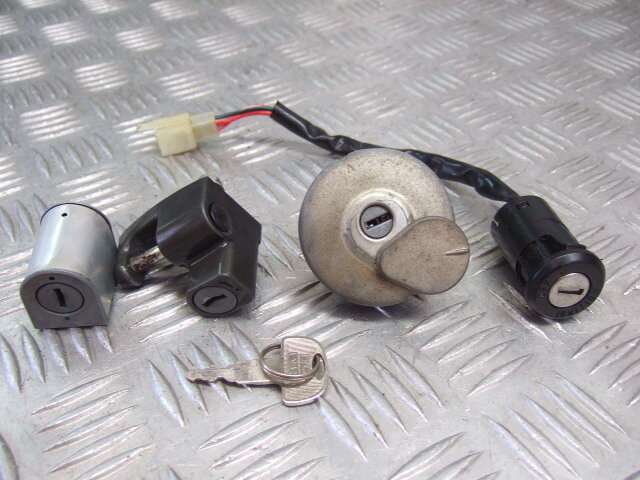 か0729 ホンダ プレスカブ50 FI AA01  キー 鍵SET ☆新聞屋さん拍卖