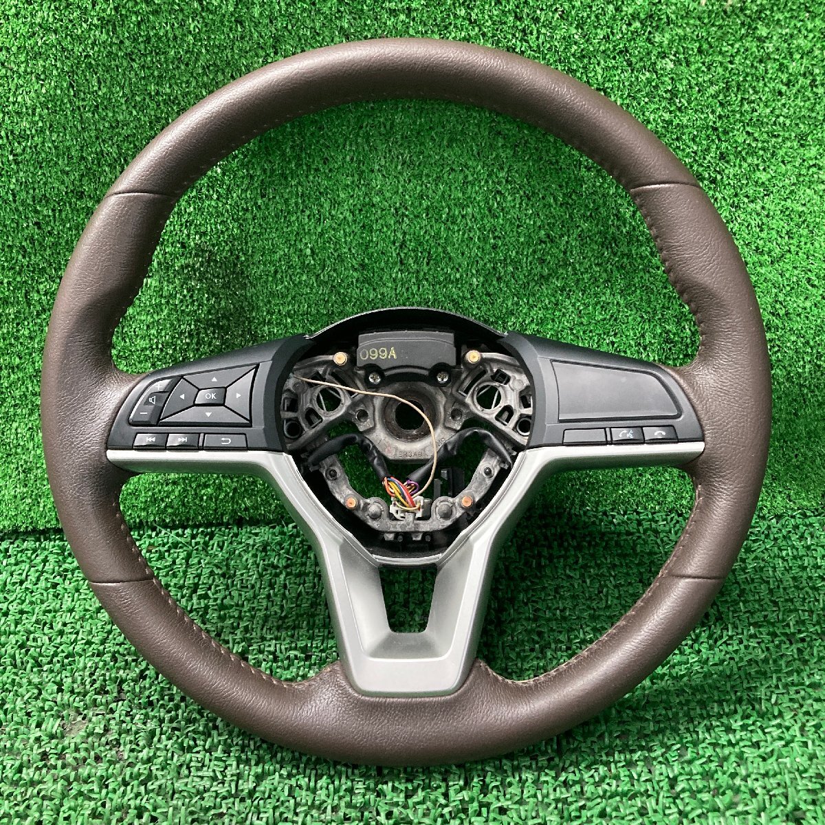 ♪♪値下げ再出品!! デイズ ハイウェイスターX B44W ハンドル ステアリングホイール レザー ブラウン(W4349)♪♪拍卖