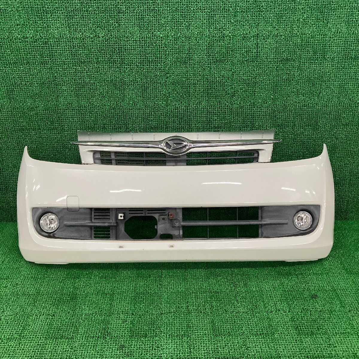 ♪♪値下げ再出品!! ミラカスタム RS L275S フロントバンパー フォグ付 カラー W24 ホワイト系(W3724)♪♪拍卖