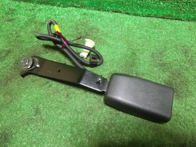 2015/1 フリードスパイク DBA-GB3 バックル 運転席側拍卖