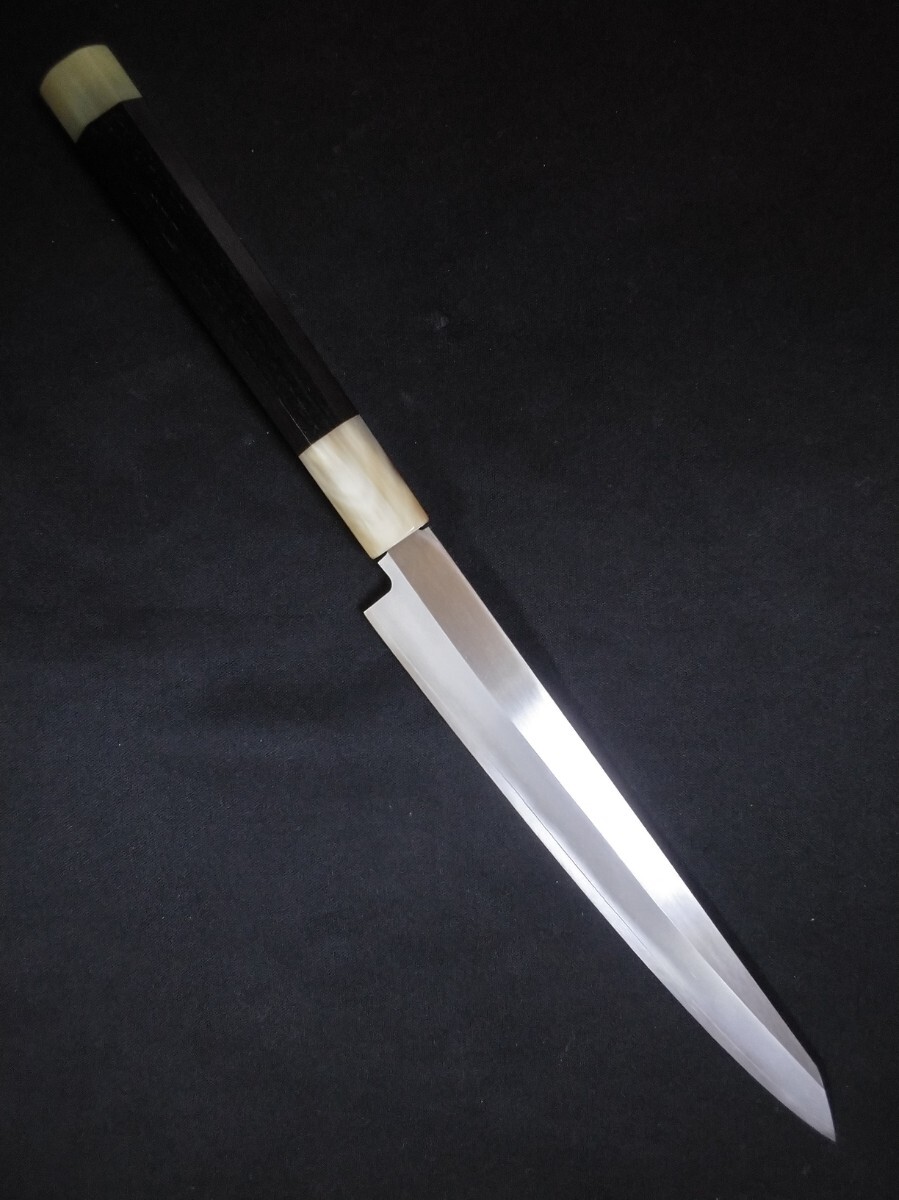 城山刃物製作所(堺業務用刃物メーカー直売)七寸和ペティ(両刃)ZDP189とSUSの三層鋼 木戸仕上げ 黒檀上下白水牛柄 拍卖