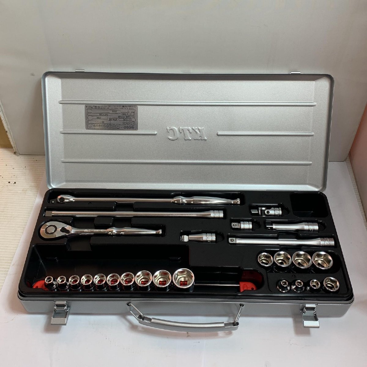 ♭♭ KTC ケーティーシー 9.5sq. ソケットレンチセット 26点組 未使用品 TB318 未使用に近い拍卖
