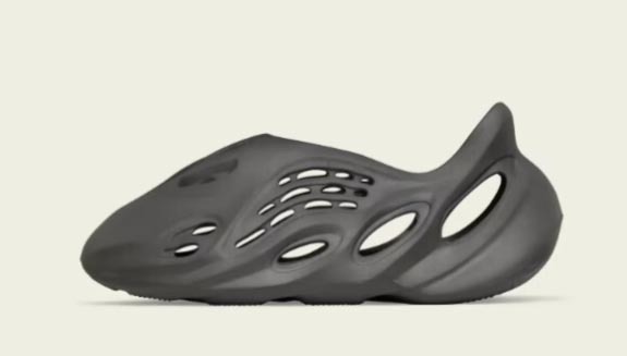 国内正規品 新品未使用 Adidas Yeezy Foam RNR RUNNER Carbon 30.5 US12 アディダス イージー フォームランナー カーボン拍卖