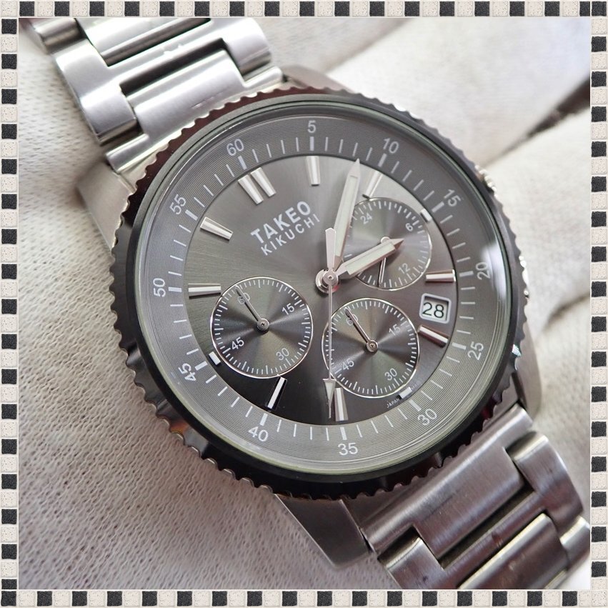 【 美品 】 タケオキクチ クロノグラフ TK-24D4 クォーツ デイト 40mm メンズ 腕時計 電池交換済 TAKEO KIKUCHI拍卖