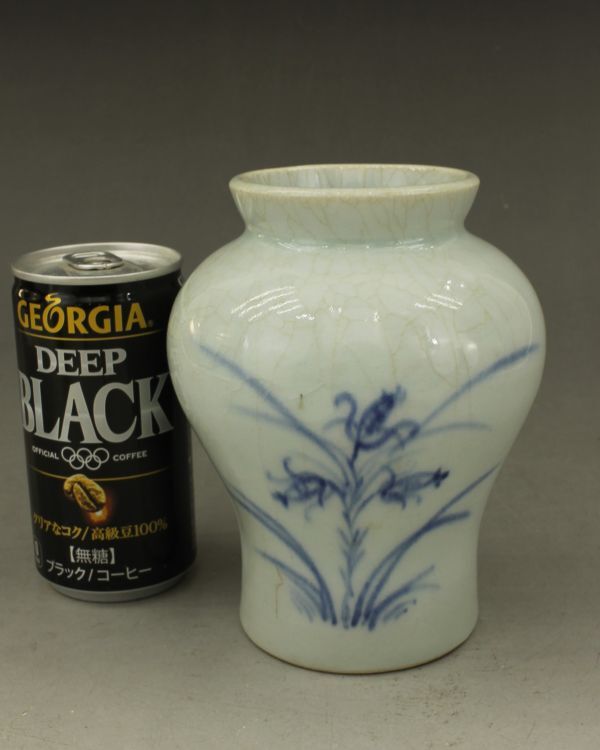 D502 安東五 李朝写し 染付 草花紋 小壺 高さ13.3㎝ 韓国人間文化財 韓国人間国宝 花器 高麗 蔵出し 古玩 珍蔵拍卖