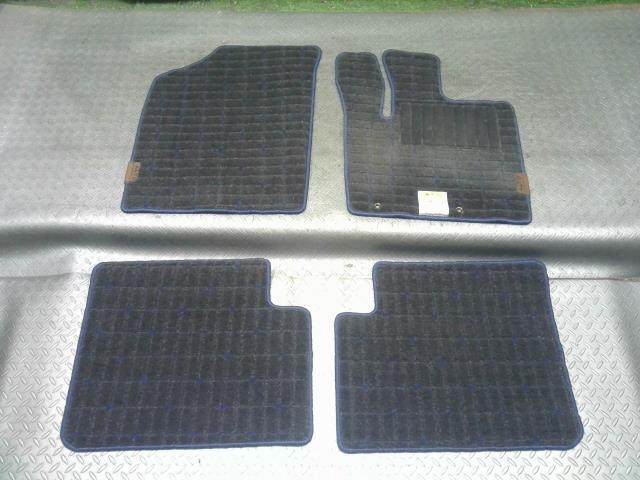 スズキ(SUZUKI)※同梱不可※アルト HA37S フロアマット拍卖