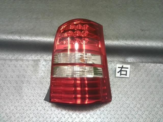 トヨタ(TOYOTA)※同梱不可※ウィッシュ ZNE14G 右テールランプ 品番 81550-68010 LED拍卖