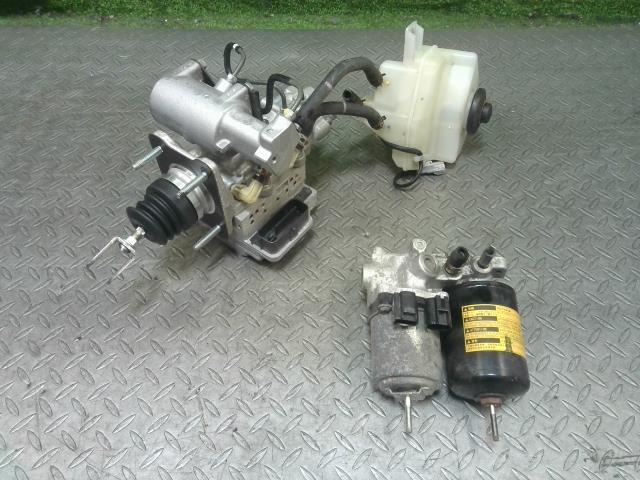 トヨタ(TOYOTA)※同梱不可※プリウス ZVW30 ブレーキマスター ブ-スタ-セット 動作OK 品番 47050-47170拍卖