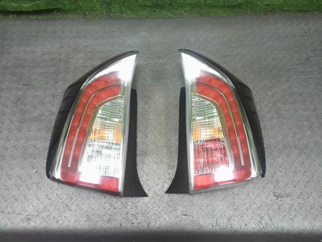 トヨタ(TOYOTA)※同梱不可※プリウス ZVW30 左右テールセット ボディ色 LED フォグ付 モデリスタガ-ニッシュ付 品番 81550-47180拍卖