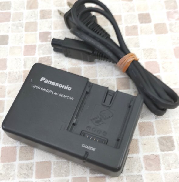 Panasonic パナソニック ビデカメ用充電器 VSK0650 動作OK 拍卖