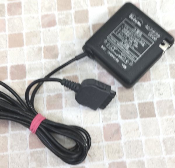 DoCoMo ドコモ ACアダプタ D002 動作OK拍卖