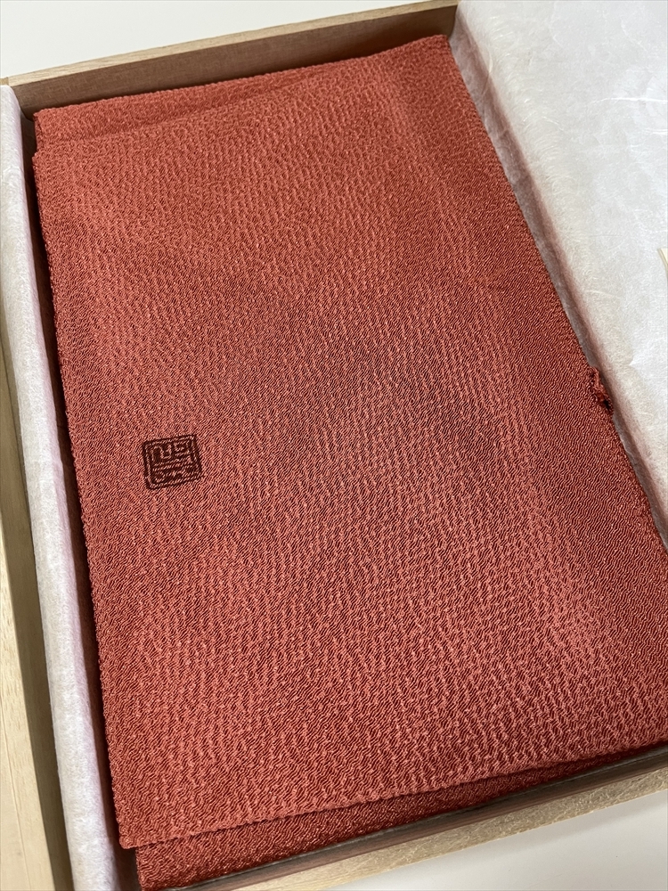花とら●リサイクル風呂敷 未使用品 絹 錆朱 ちりめん 松坂屋扱い 67cm×67cm 250520拍卖