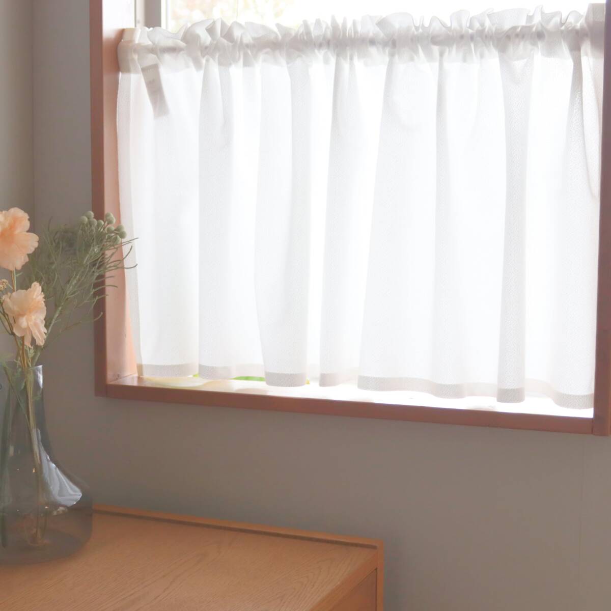 カーテン研究所≪遮像・保温・遮熱カフェカーテン ホワイト≫ 幅140cm x45cm 1枚入り小窓 目隠し 節電対策 夜でも外から見えにくい 断拍卖