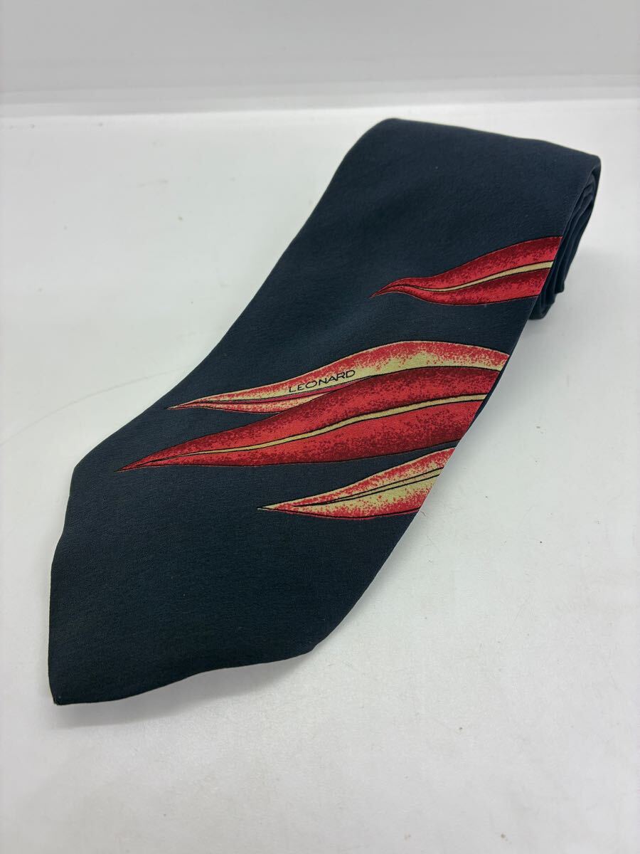 イタリア製 ネクタイ LEONARD シルク100 レオナール拍卖