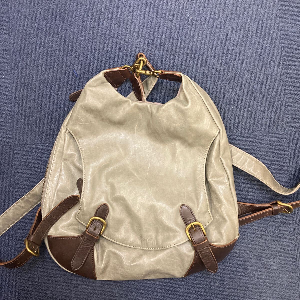38501 0714Y DAKOTA ダコタ レザーリュック 本革 グレー系 拍卖