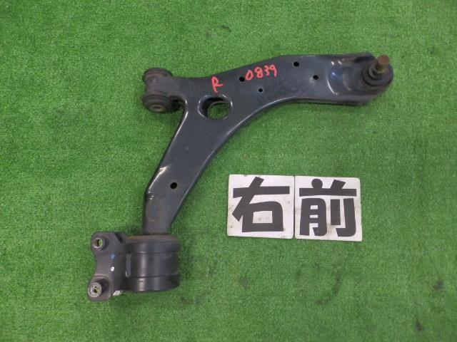 プレマシー DBA-CWFFW 右フロントロアアーム PE-VPS 42A C513-34-300 250839拍卖