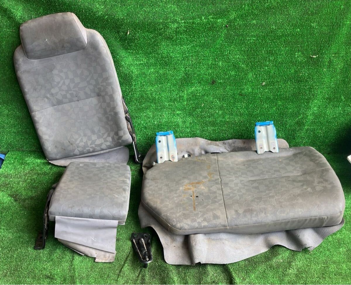 いすゞエルフ NKR81-2006年 助手席 シート -C-4138番拍卖