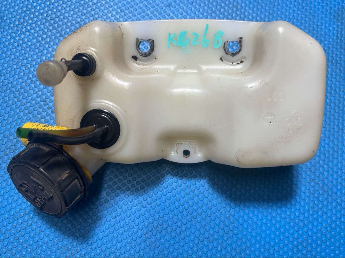 送料600円草刈機刈払機部品 パーツ 燃料タンク ひび割れなし 漏れません ホース、パッキンなど保証なし 丸山 KC26B 拍卖