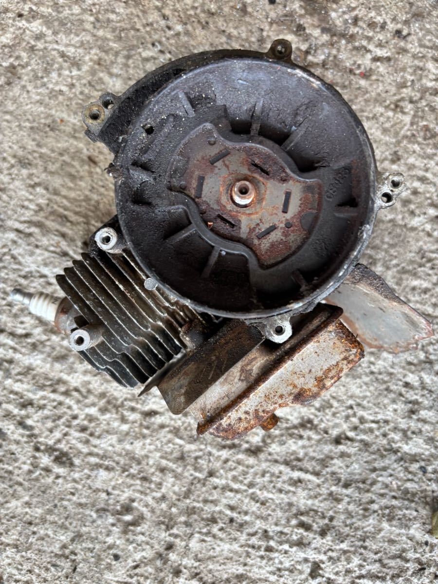 草刈機 刈払機 部品パーツ エンジン 圧縮あり 部品取り ジャンク取扱 共立 AT22G 拍卖