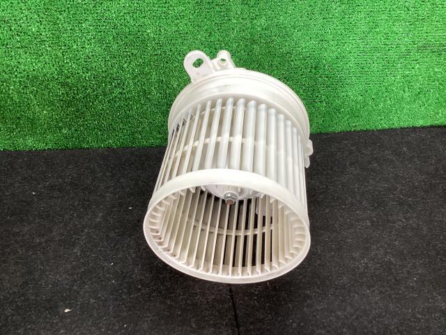 eKワゴン DBA-B11W ヒーターブロアモーター M A31 7801B033拍卖