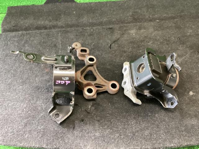 ミラココア DBA-L675S その他 E/G部品 ココアプラスX R59 12305-B2210 エンジンマウント拍卖