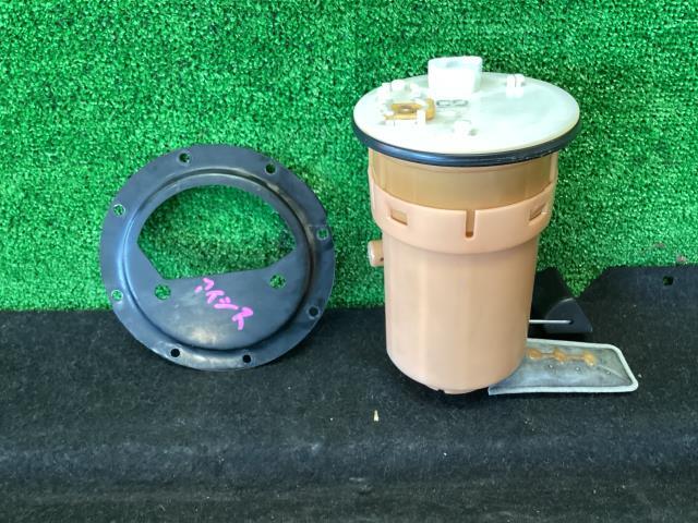 アイシス DBA-ZGM10W フューエルポンプ プラタナ Vセレクション 202 23221-28290拍卖