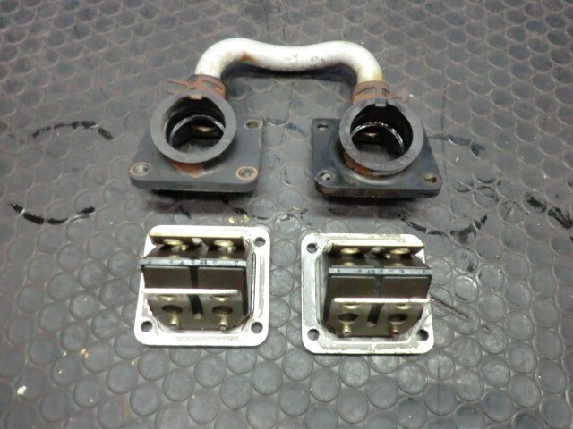 74 希少 実走行4104㎞ ワンオーナー RZ350R 29K インシュレーター リードバルブ 一台解体 検)RZ250 RZ350 RZ250R 4L3 4U0 29L エンジン拍卖