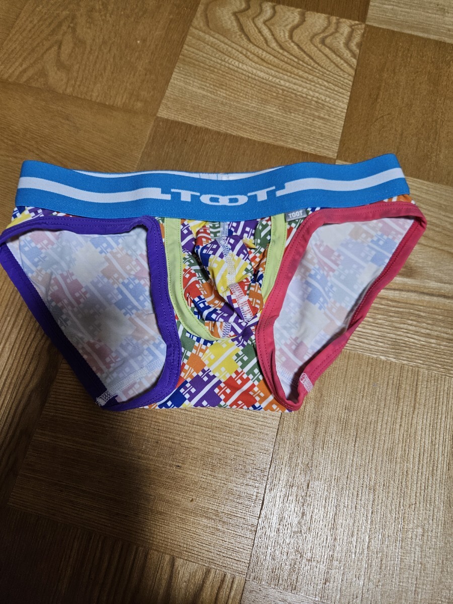 TOOT ビキニ拍卖