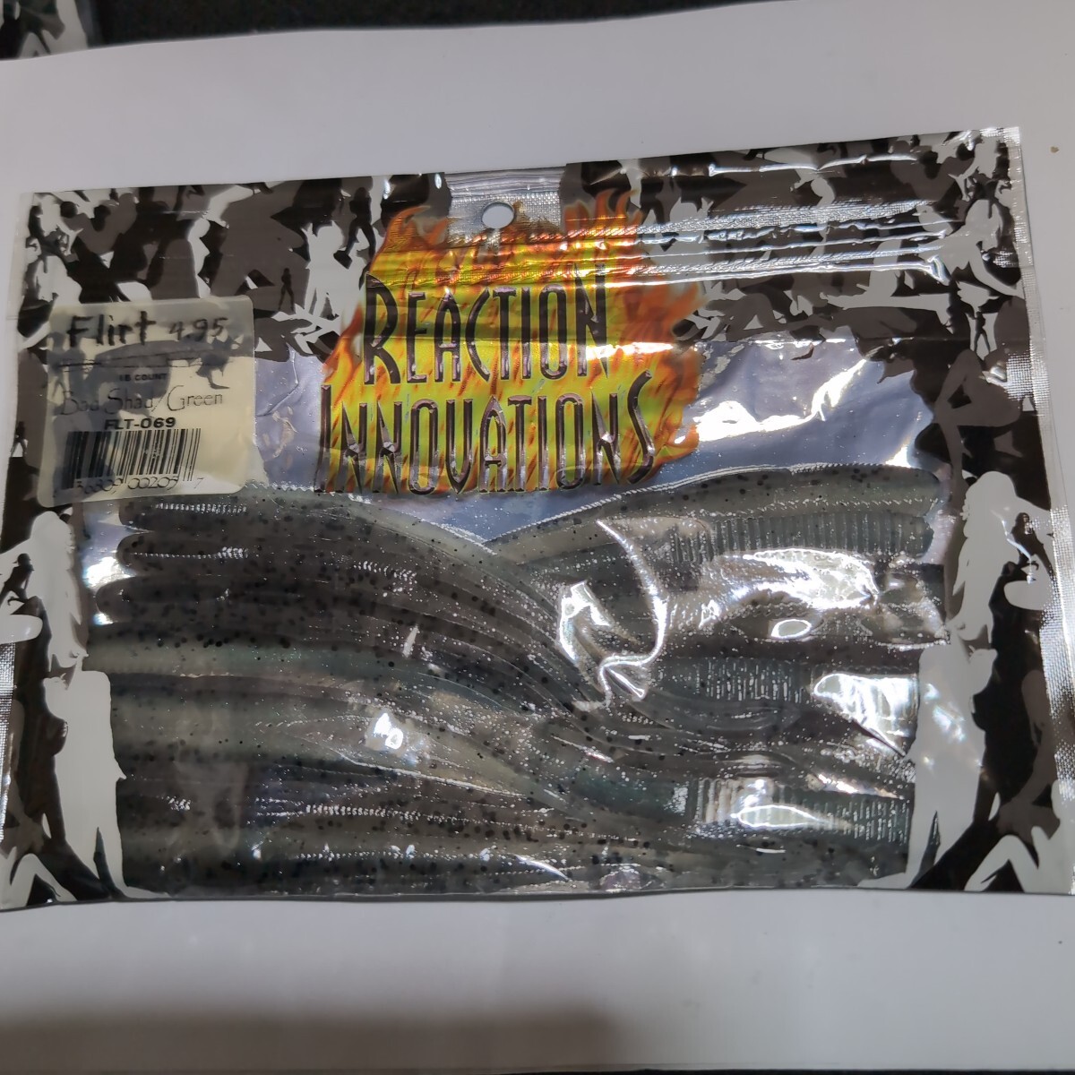 ■新品■リアクションイノベーション■フラート■4.95インチ、15本入り、バットシャッドグリーン■4拍卖